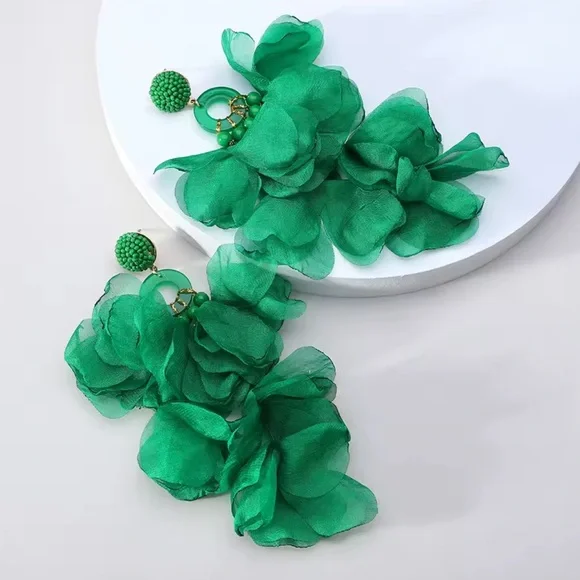 Green Cotton Flower Bohemian Earrings - Picture 5 of 5